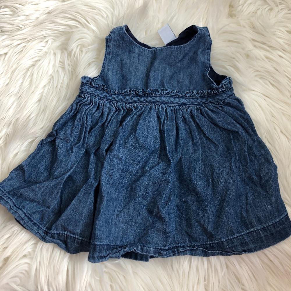 BabyGap chambray dress size 3-6 months✨